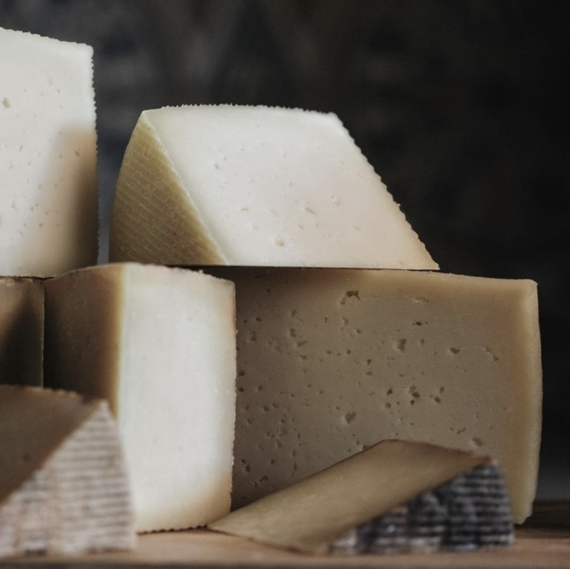 queso-manchego-curado-artequeso