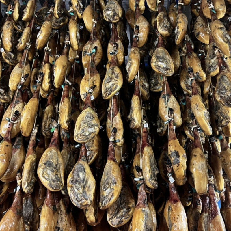 making jamon iberico