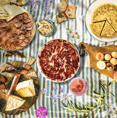 Perfect Spanish Picnic in the U.S.