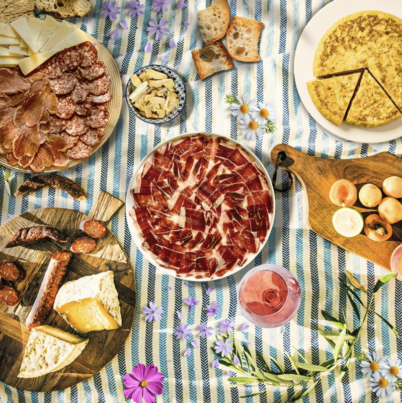 Perfect Spanish Picnic in the U.S.